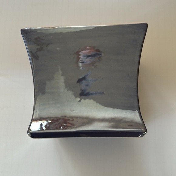 Croscill Kleenex Tissue Cover Cube Purple & Off White Prism Ceramic - Picture 3 of 7